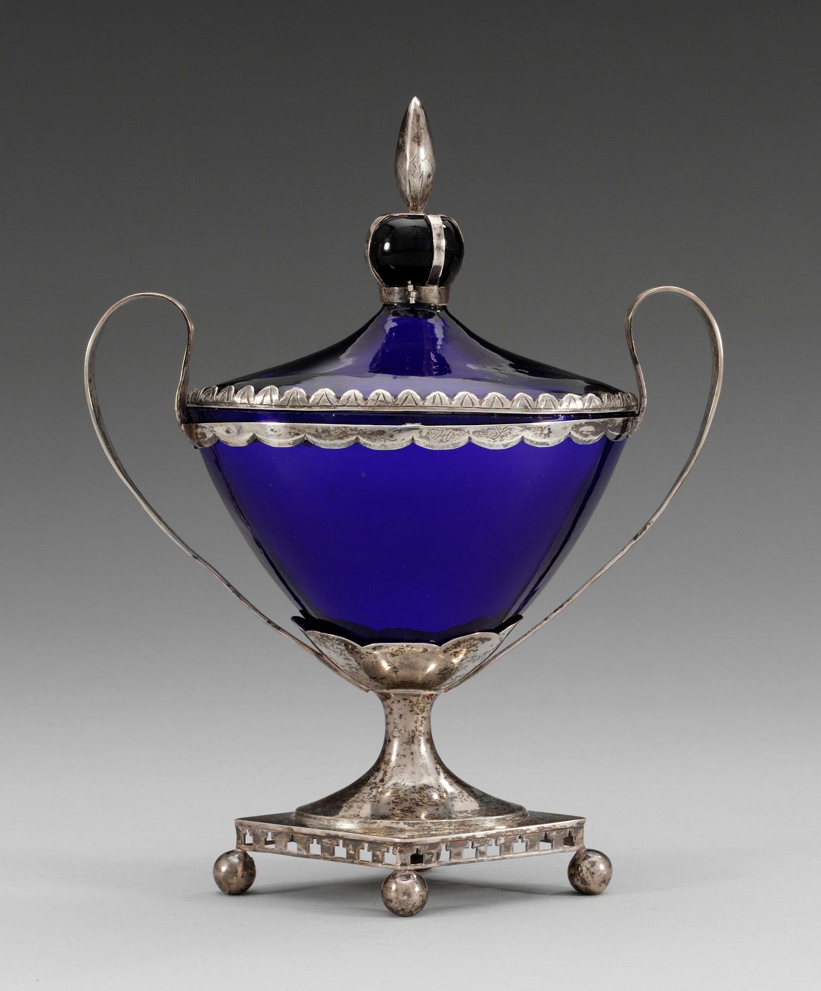 SOCKERSKÅL med LOCK,silver och glas. G.H.Sidwall, Norrköping 1817.