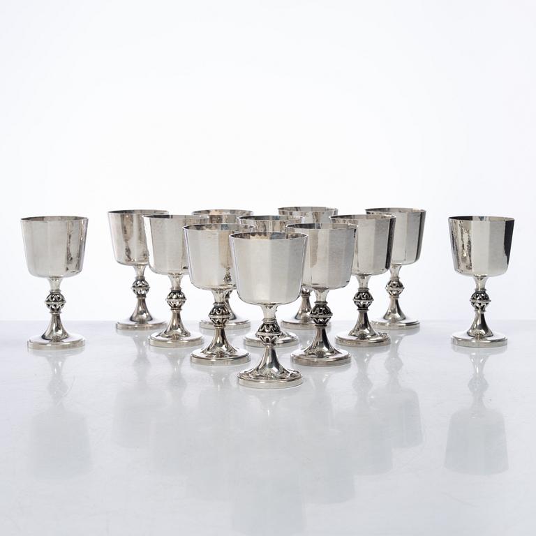 Eric Löfman, A set of twelve silver liqueur glasses, KG Markströms, Uppsala 1978.