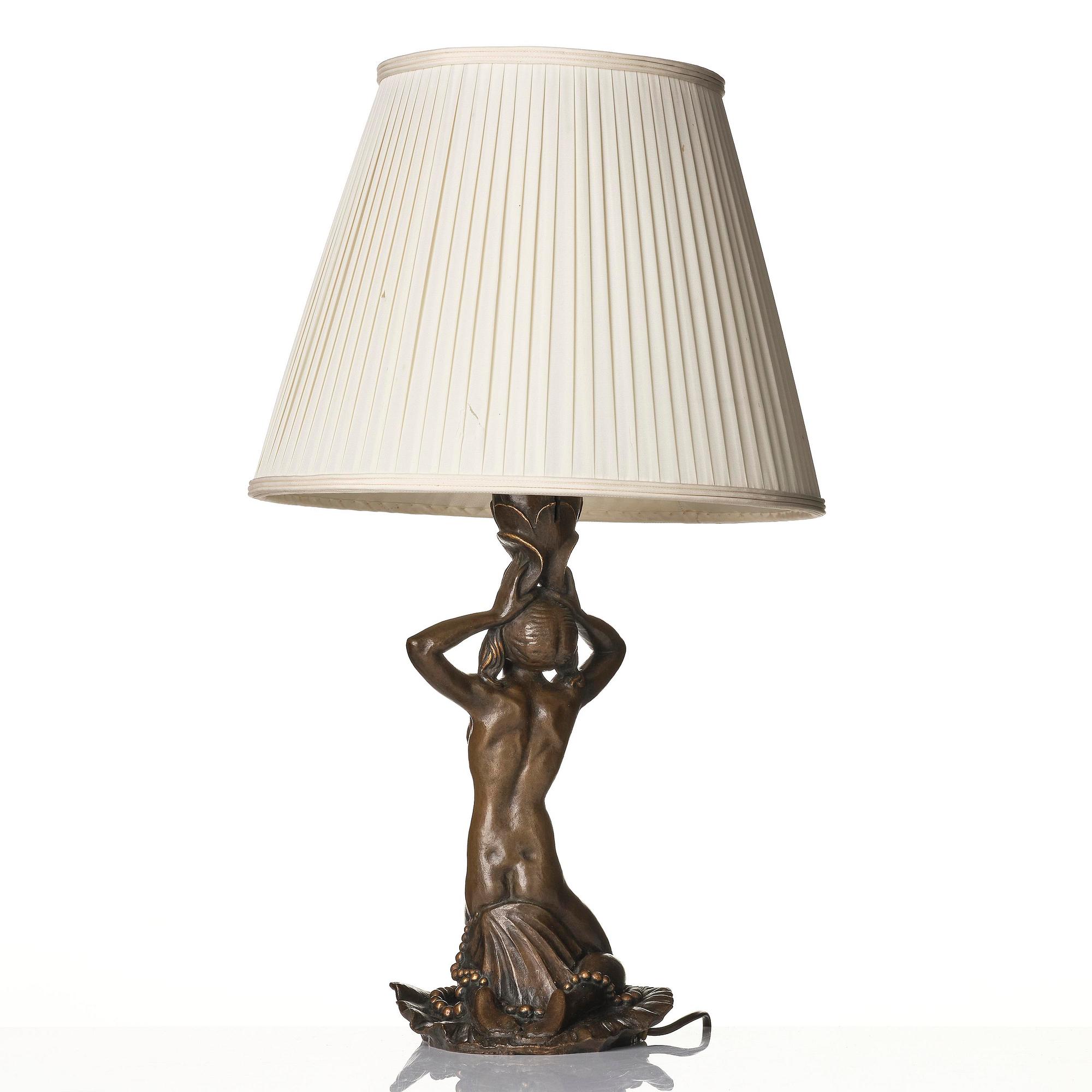 Hjördis Nordin-Tengbom, a patinated bronze table lamp, Herman Bergman konstgjuteri, Stockholm, 1922.