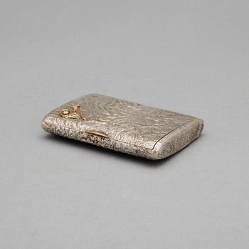 CIGARETTETUI, silver, diamant, svenska importstämplar, 1900-tal. Vikt ca 96  gram.