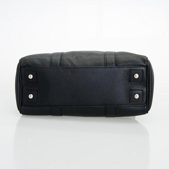 Mulberry, a black leather 'Bayswater' handbag.