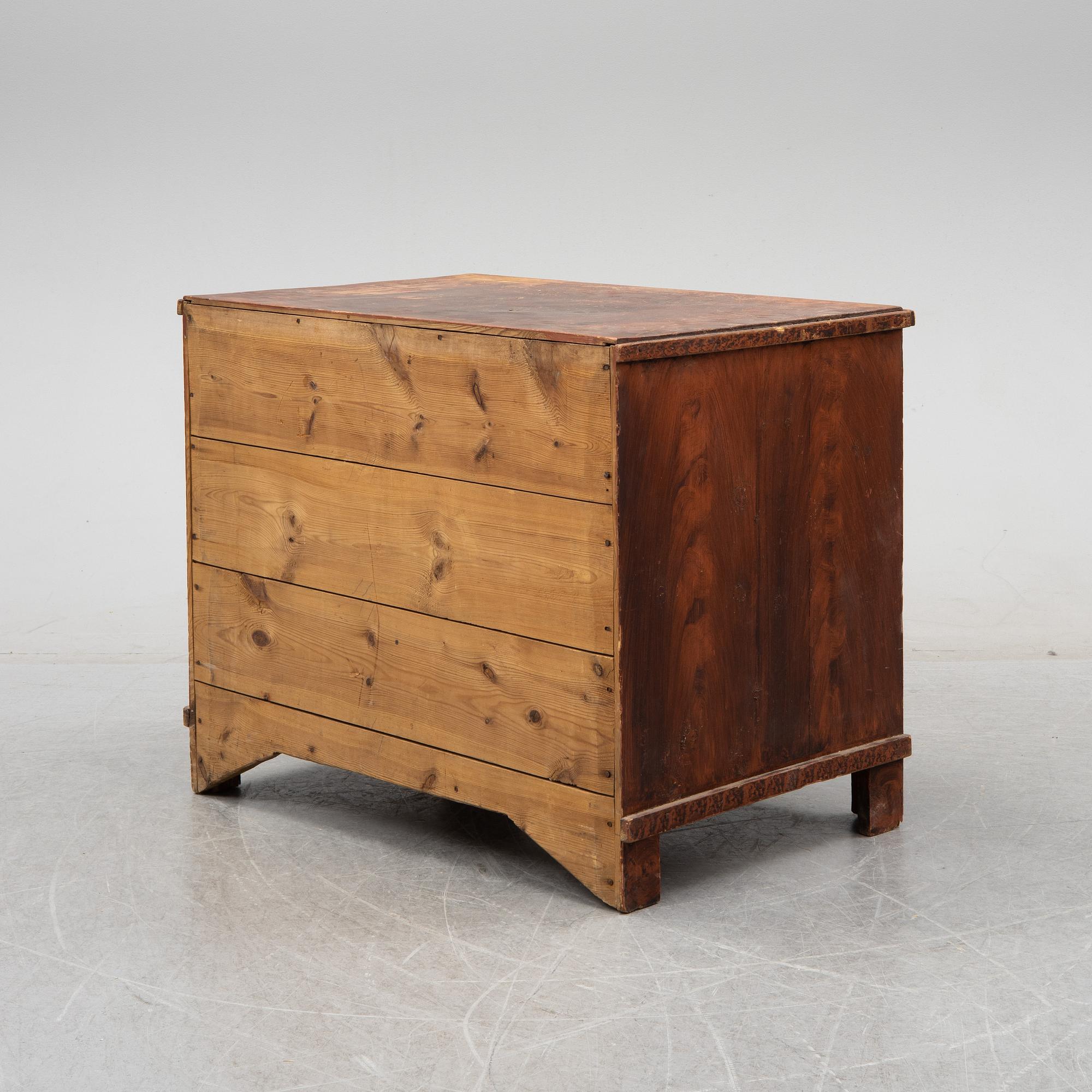 A painted Swedish chest of drawers, mid 19th century.