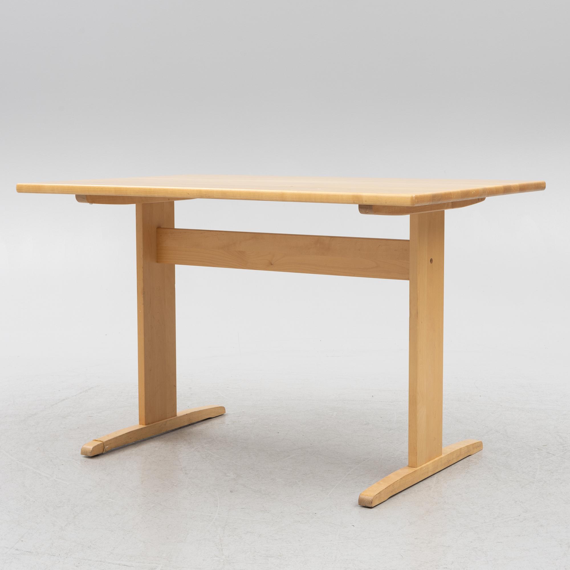 Yngve Ekström, matbord, "Björka", Stolab, 2007.