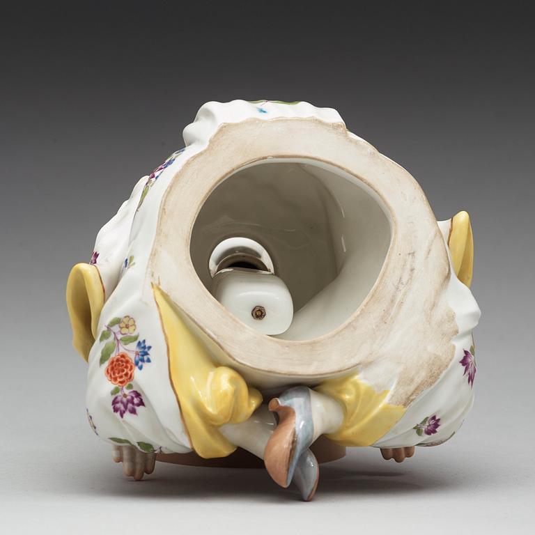 NICKEDOCKA, porslin. Meissen, 1900-tal.