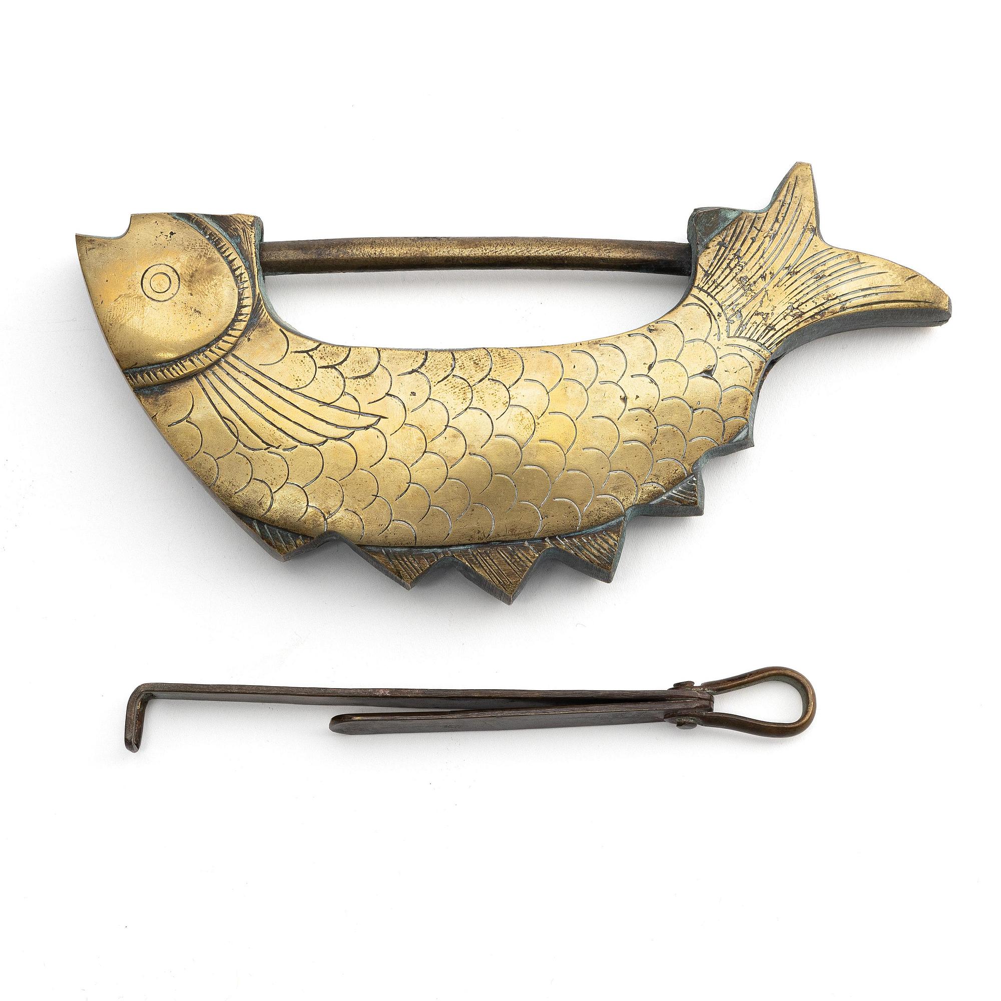 A Korean 'fish' lock (Ja Mool Tong), circa 1920.