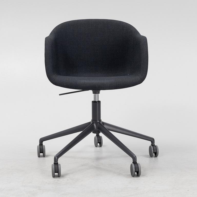 Iskos-Berlin, a 'Fiber' swivel office chair, Muuto.