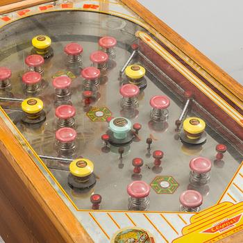 A TH Bergmann & Co "Clipper" pinball-game.