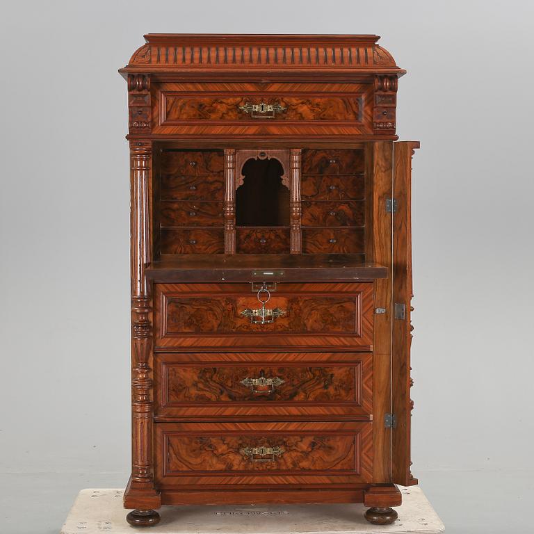CHIFFONJÉ, nyrenässans, 1800-talets slut.