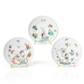 A set of three famille rose dishes, late Qing dynasty with Daoguang mark in red.