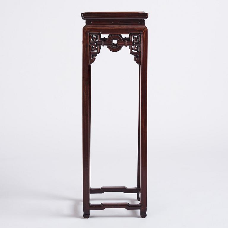 A hardwood tall table/pidestal, late Qing dynasty.