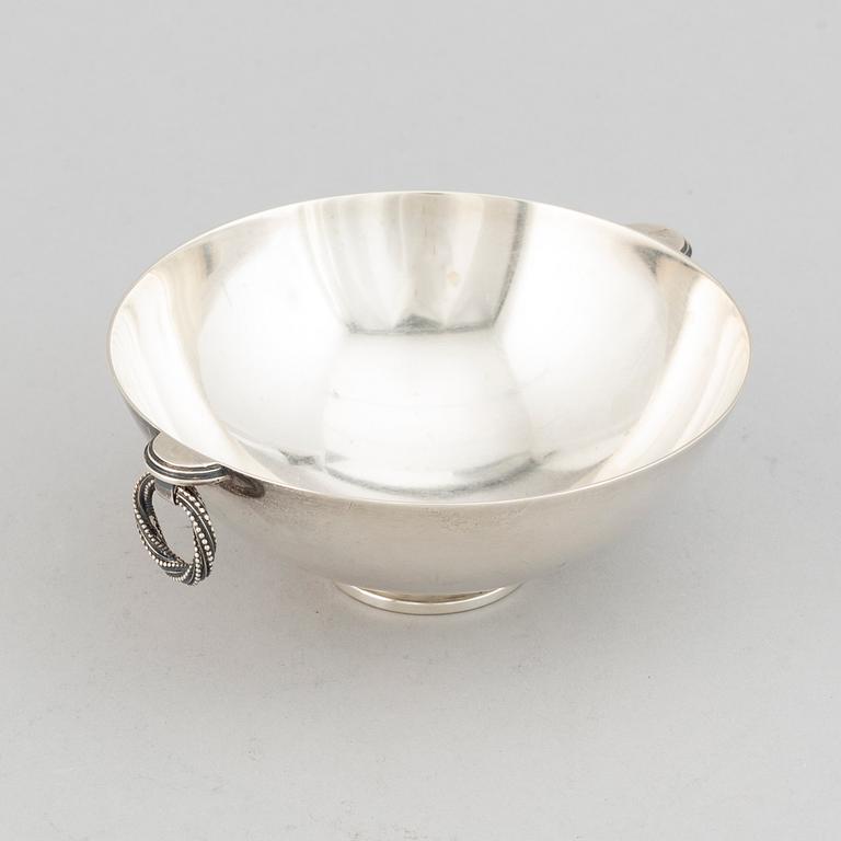 Atelier Borgila, a sterling silver bowl, Stockholm 1944.