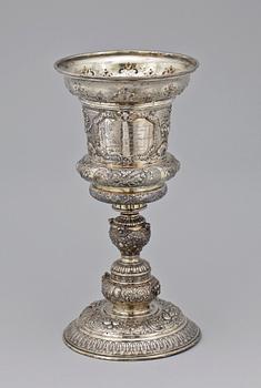 PRAKTPOKAL, underhaltigt silver, nyrenässans, TH Müller, Tyskland, dat 1897, vikt ca 1400 gram.