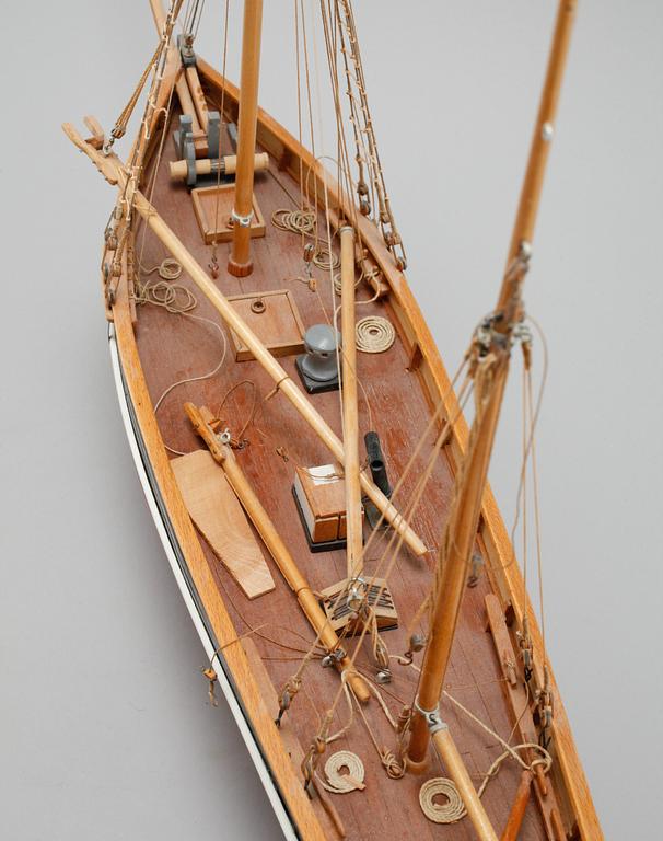 Two 20th century boat models.