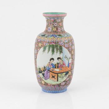 A millefiori porcleain vase, China, 20th century.
