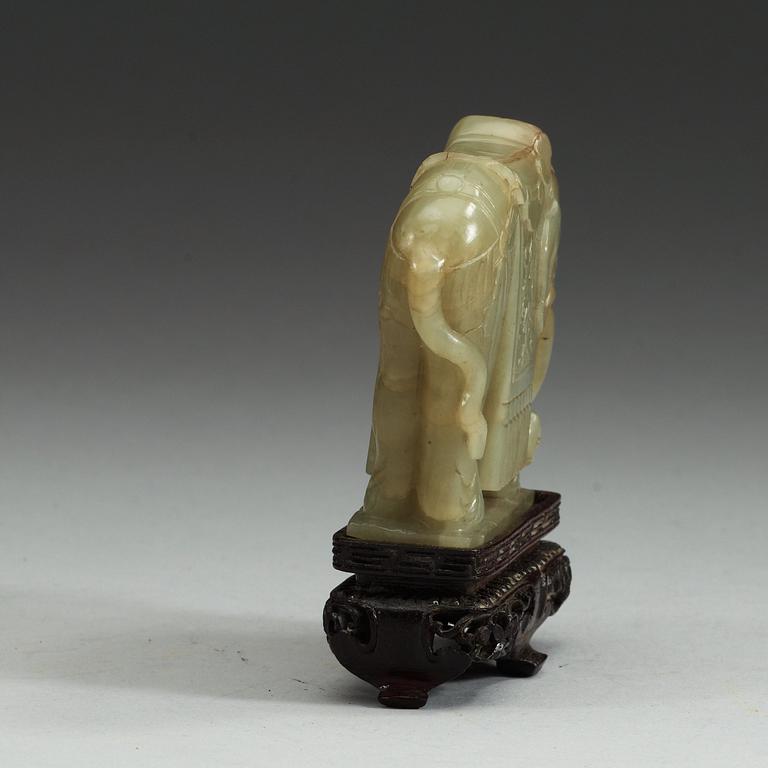 A nephrite figure of an elephant, presumably late Qing dynasty (1644-1912).