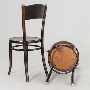 Five Mundus Thonet chairs of the first half of the 20th century.