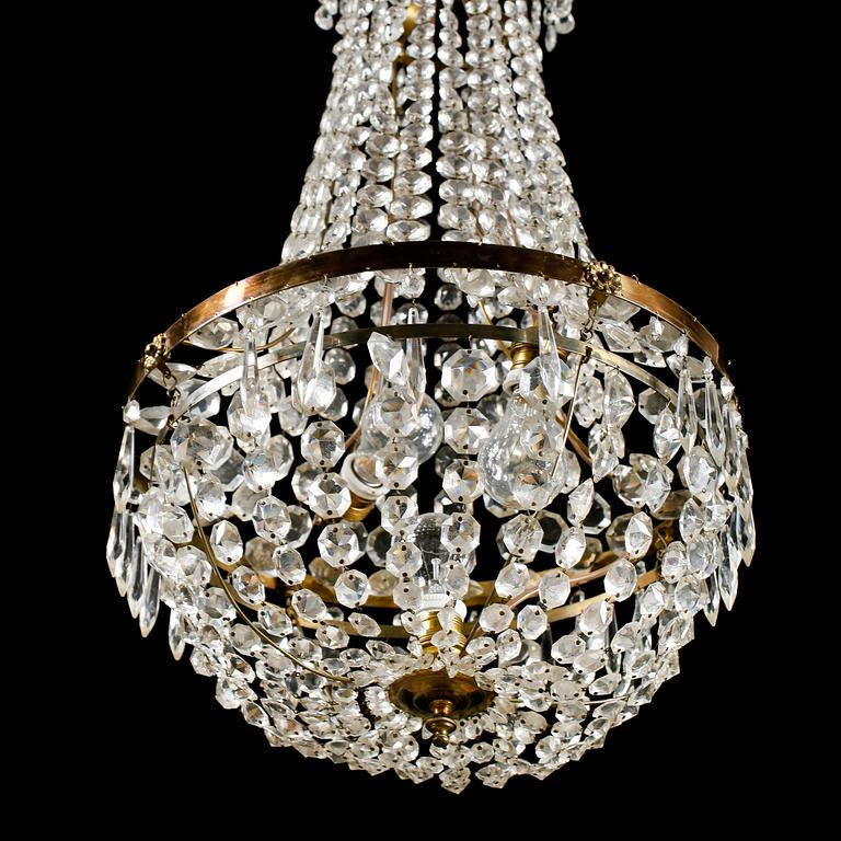 LJUSKRONA, gustaviansk stil, 1900-talets första hälft, höjd 84 cm.