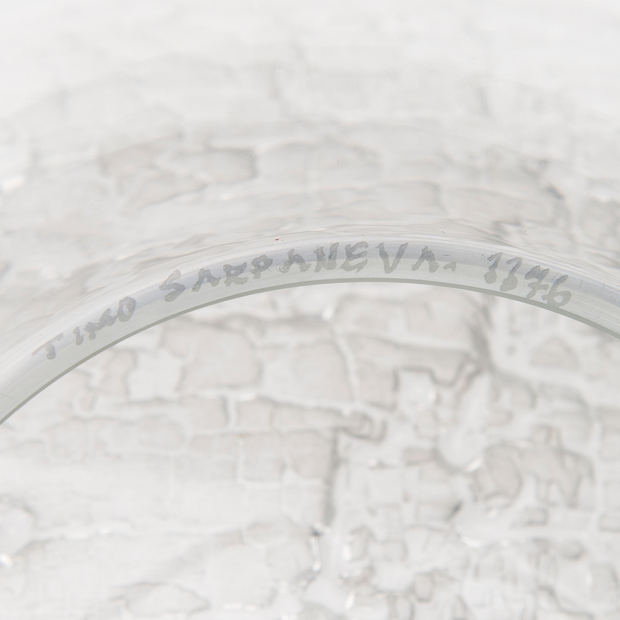 TIMO SARPANEVA, lasiveistos, Finlandia-sarjan kulho, signeerattu Timo Sarpaneva 3376. Iittala.
