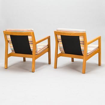 Carl Gustaf Hiort af Ornäs, A pair of mid-20th-century armchairs, "Rialto" manufacturer Puunveisto Oy - Träsnideri Ab.