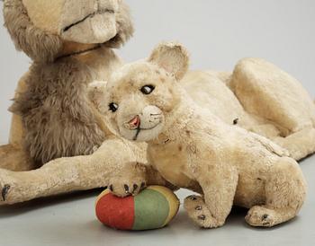 A Lion family. Germany/France, 20th century.