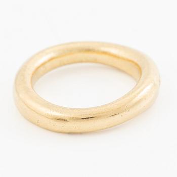 Ole Lynggaard, ring, 18K gold with a brilliant-cut diamond.