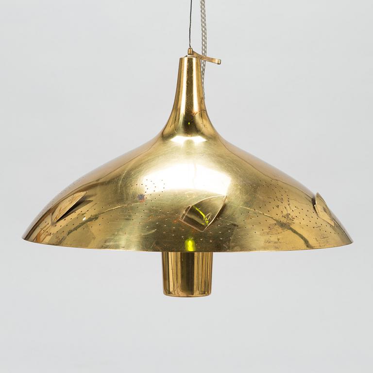 Paavo Tynell, a mid-20th century pendant light for Taito.