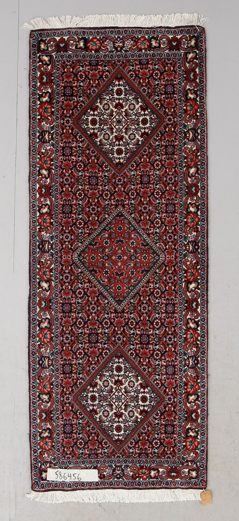 MATTA, Bidjar, 196 x 75 cm.
