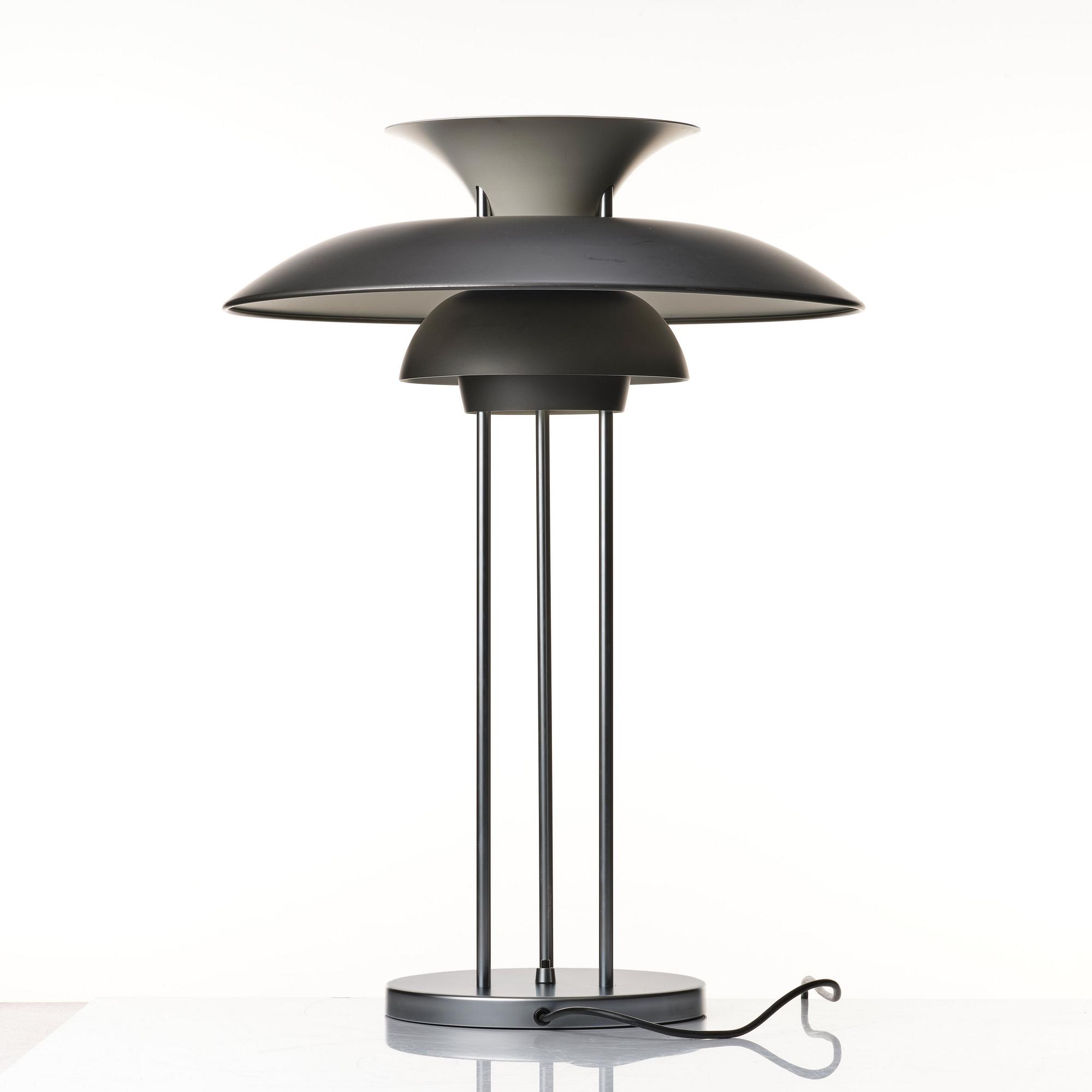 Poul Henningsen, a pair of table lamps, "PH-5", Louis Poulsen, Denmark.