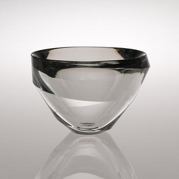 A "Kierre" ("whirl") bowl, model 3276/3876, signed Tapio Wirkkala, Iittala. Mid 1950s.