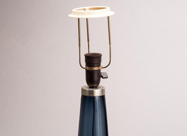 BORDSLAMPA, glas, Carl Fagerlund, Orrefors, 1900-talets andra hälft.