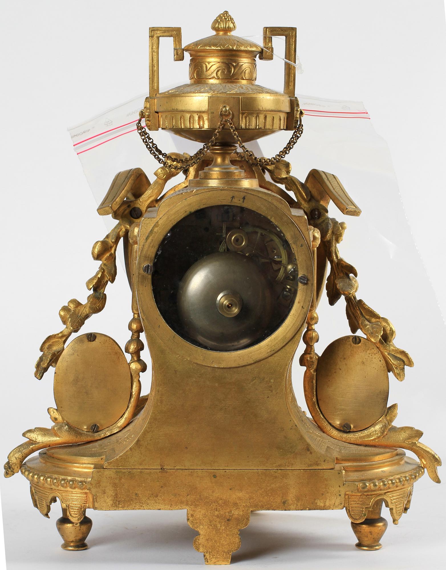 BORDSPENDYL, Louis XVI-stil, 1800-talets andra hälft.