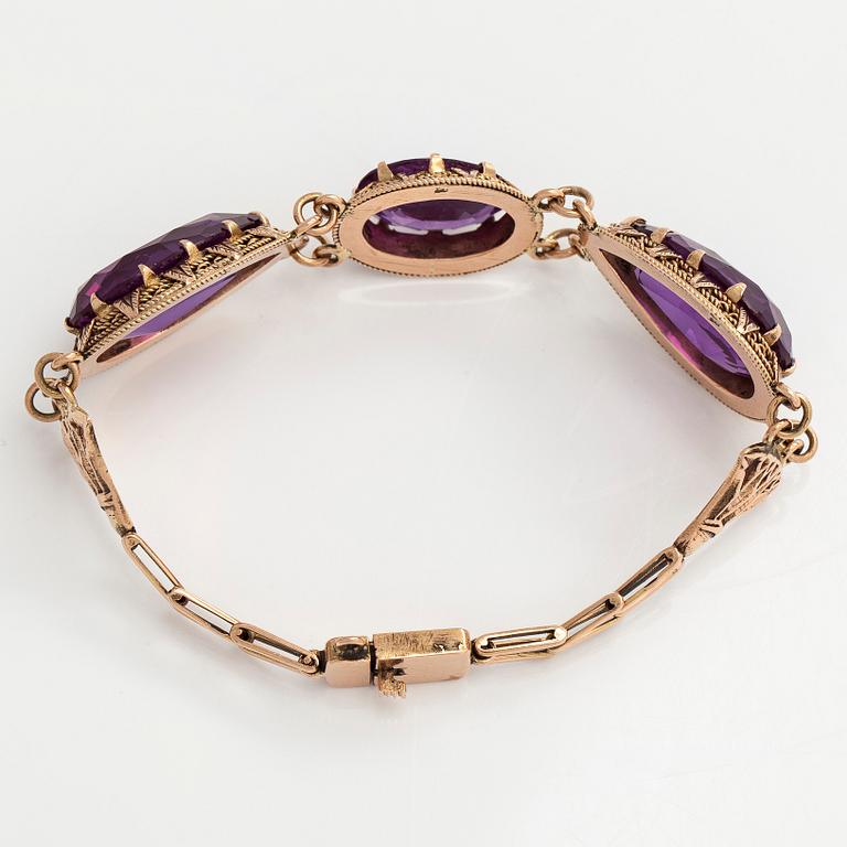 Bracelet, approx. 12K gold and synthetic sapphires.