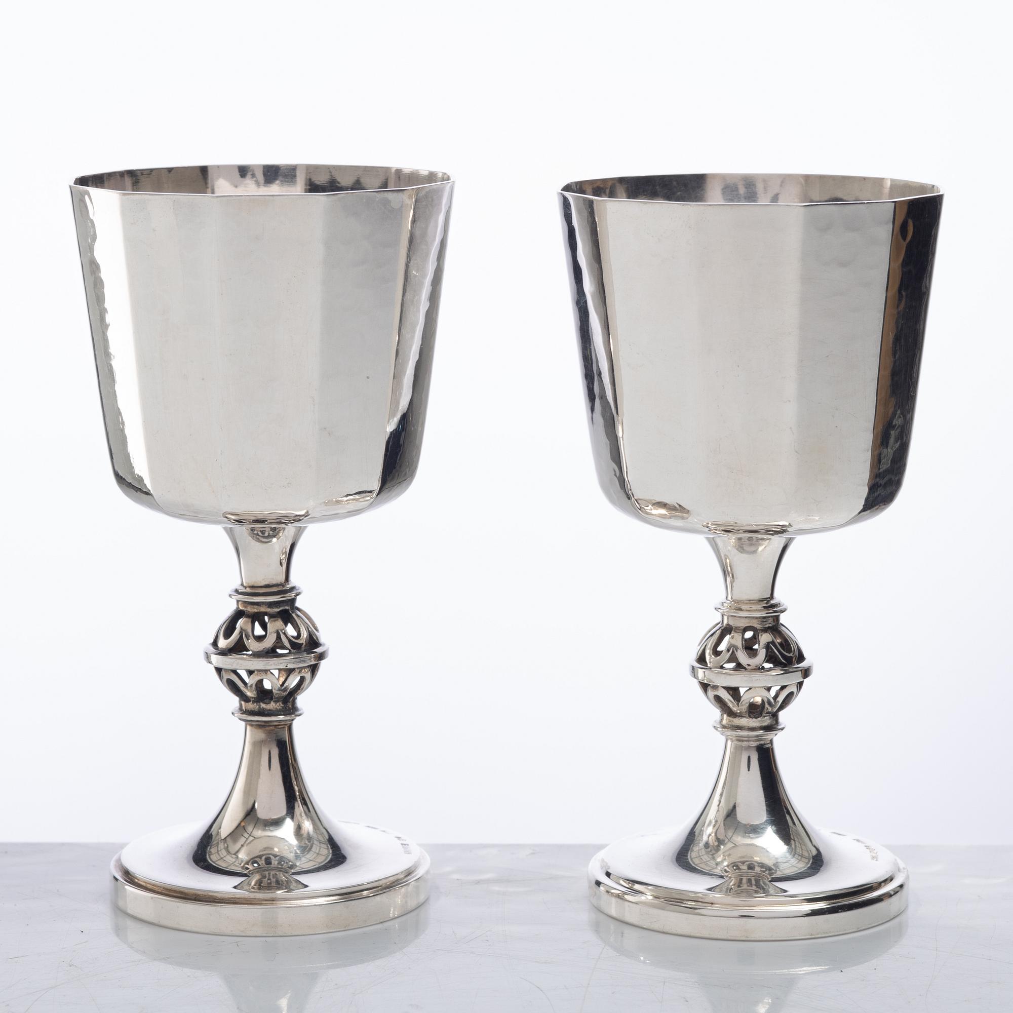 Eric Löfman, A set of twelve silver liqueur glasses, KG Markströms, Uppsala 1978.