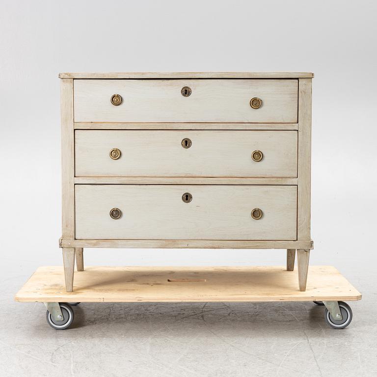 Chest of drawers, 19th century.