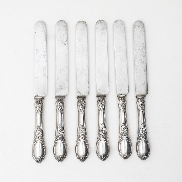Twelve French silver knives, Hènin & Cie, Paris, circa 1900.