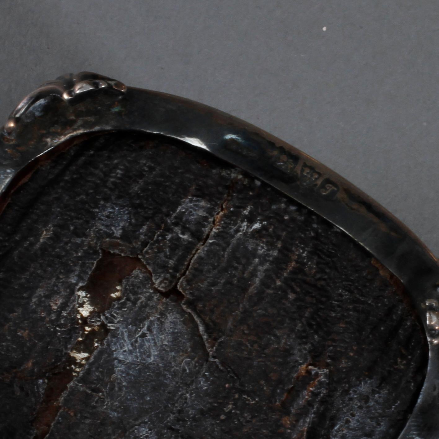PARTI SILVER, 8 delar, mestadels England och Sverige, 1900-tal, vikt exklusive glas samt fylld del ca 300 g.
