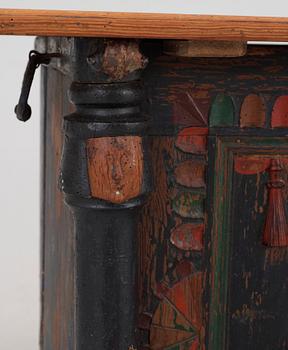 KISTBORD, omkring år 1800, troligen södra Sverige.