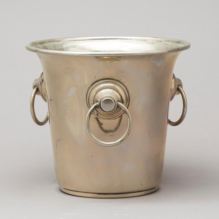 CHAMPAGNEKYLARE, nysilver. 1900-talets andra hälft.
