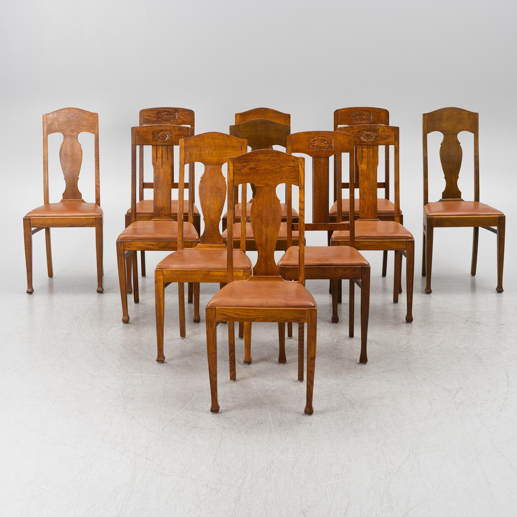 Eleven chairs in various models, Art Nouveau, around the year 1900.