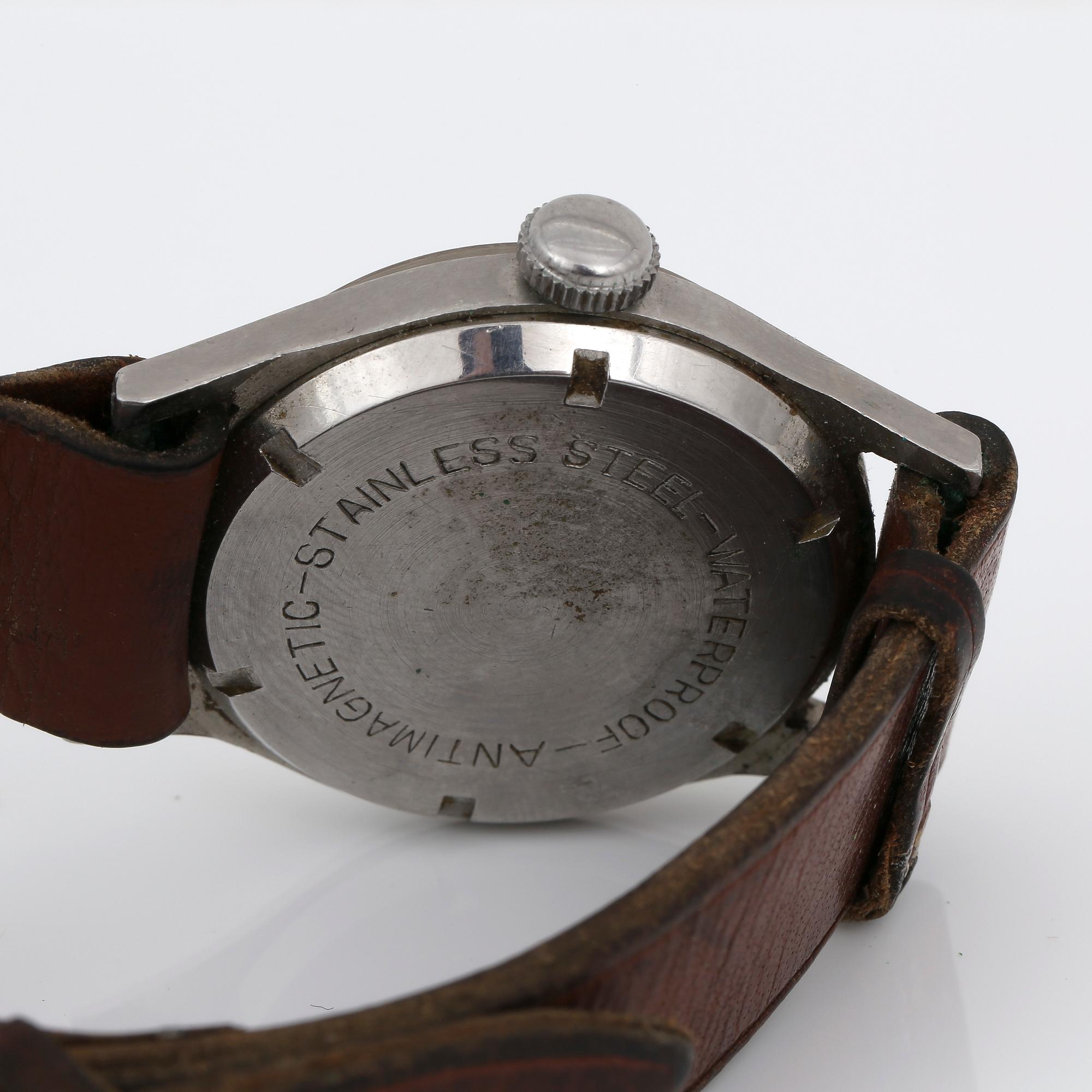 ARMBANDSUR, 2 st, stål, bland annat Omega, 1950/60-tal.
