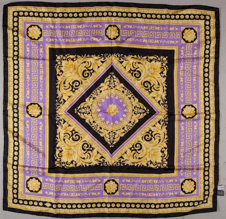 SCARF, Versace.