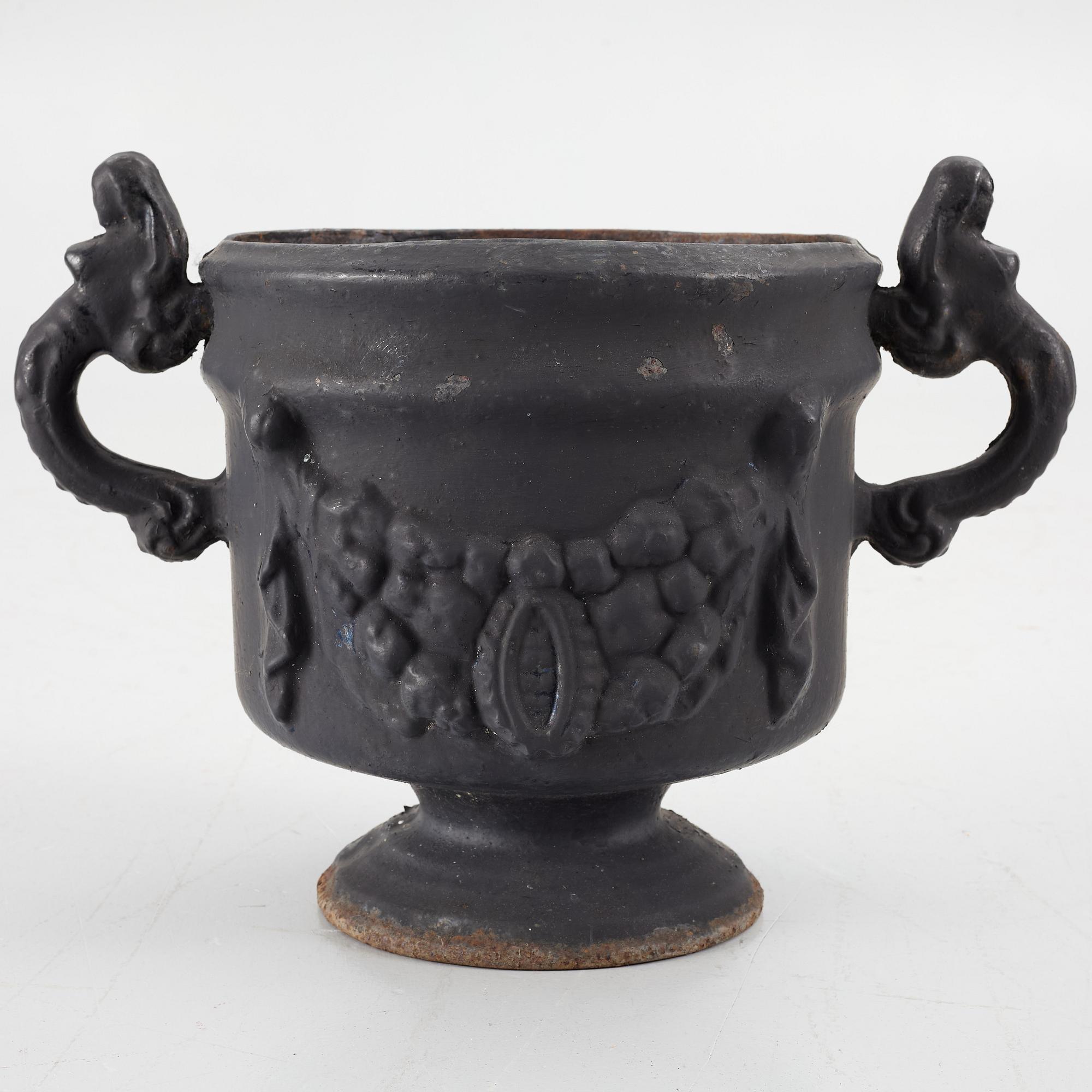 A cast iron garden urn, Stavsjö Bruk, 20th century.