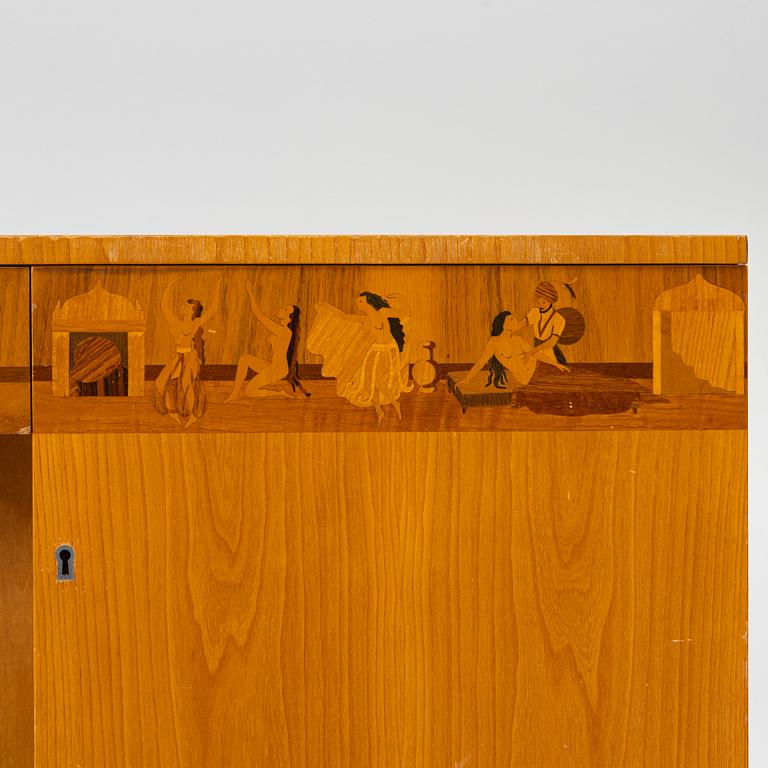 Sven Ekholm & Erik Matsson, sideboard, Swedish Modern "Tusen och en natt”, Lammhults stol- och snickerifabrik, 1940-tal.