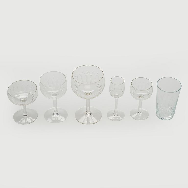 Göran Hongell, glasservis, 52 delar, "Kilta". Iittala, i produktion 1947-1966.