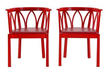 KARMSTOLAR, ett par. Design Sigvard Håkansson för Swedese. 1900/2000-tal.