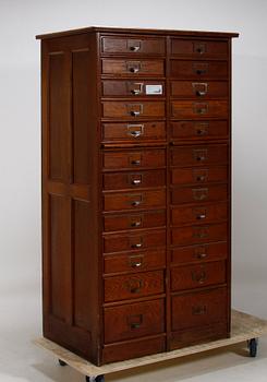 DOKUMENTSKÅP, 1900-talets början.