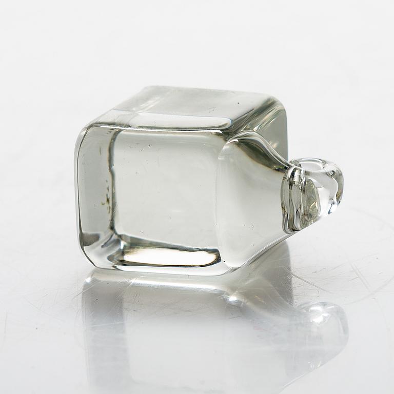 OIVA TOIKKA, lasiveistos, signeerattu Nuutajärvi Notsjö.