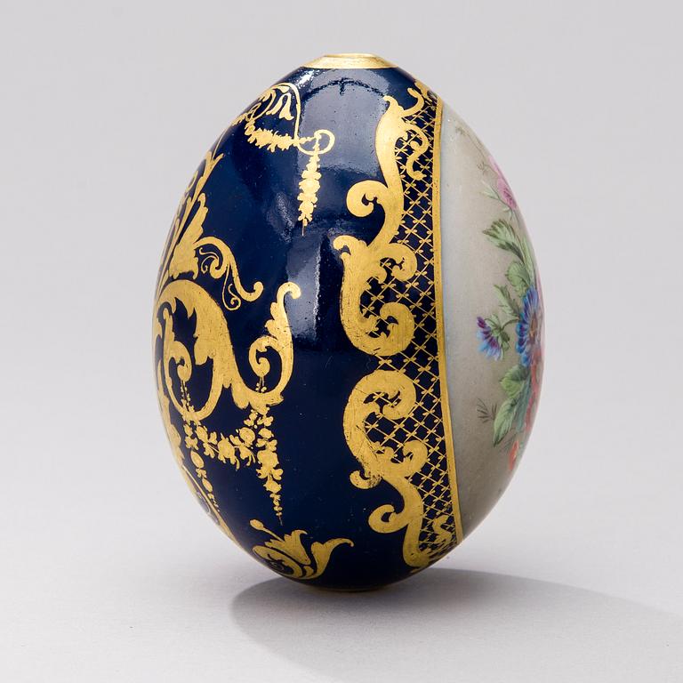 EASTERN EGG, porcelain, St.Petersburg, Imperial porcelain factory ca 1900.