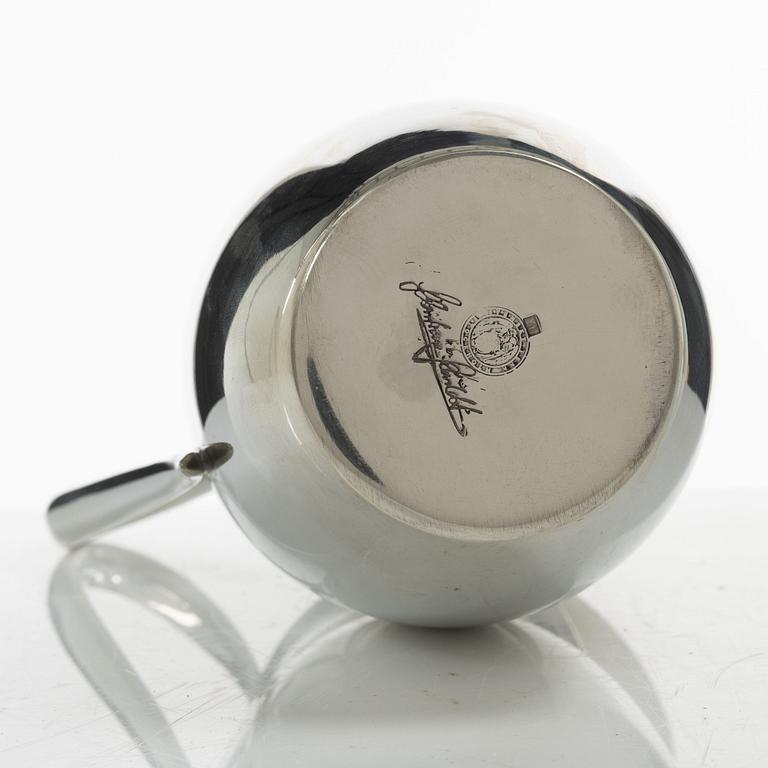 Sebastian Schildt, a pewter jug, Firma Svenskt Tenn, Stockholm 2021.