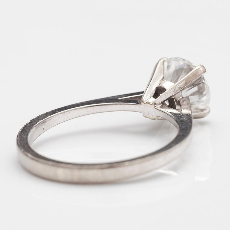 An 18K white gold ring with a brilliant cut diamond ca. 1.50 ct. Marked Swiss.